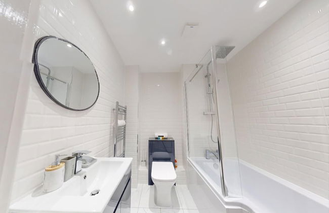 Romford Retreat - Modern 2BR Apartment - Photo 9