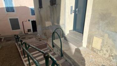 Bel appartement T1 30m2 centre historique Aubagne - Photo 5