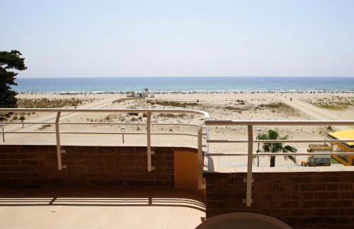 AT038 Vistas de la playa, primera línea con piscina - Foto 14