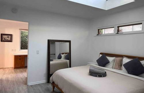 30 PCT OFF!! Limited Time! Malibu Ocean Wave with King Bed, Walking to Beach and Hiking - Foto 17