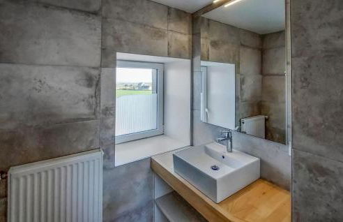 Lovely Home In Guisseny - Photo 29