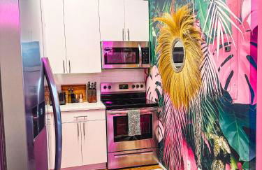 Dreaming With Dolly - Luxe Stay Near Broadway - Foto 35