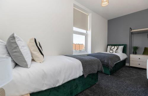 Contractor-Friendly 4-Bed 2-Bath Apartment, fast WiFi, central Redcar - Foto 15