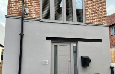 The Tower, 1 bed 1850's Tiny House - Foto 7