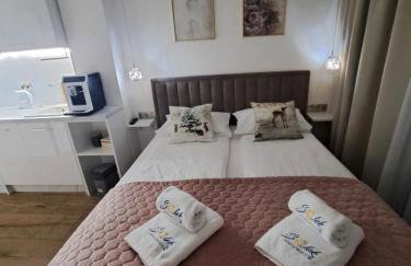 SOLEK, Apartamenty hotelowe i pokoje gościnne ze śniadaniem, przyjazne zwierzętom, wyjątkowe, z widokiem na Jezioro Jamno i w bardzo bliskiej odległości od morza - Foto 12