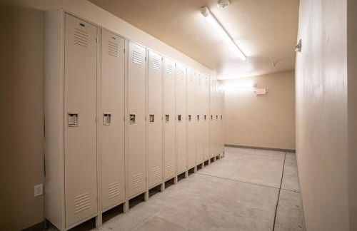 Cozy Downtown Condo with Jacuzzi 5 Min to Resort - Foto 6