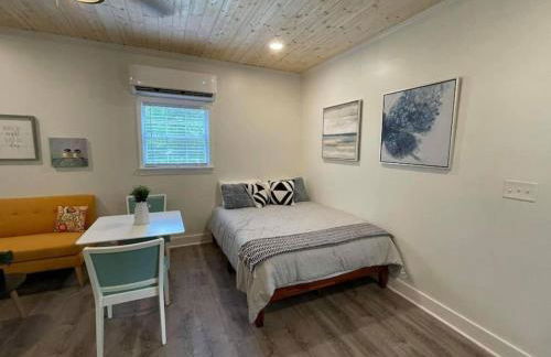 Beautifully Renovated Studio 2 Miles From Marina! - Foto 9