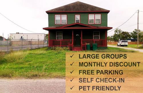 Workers & Families Welcome! Close to NASA - Foto 1