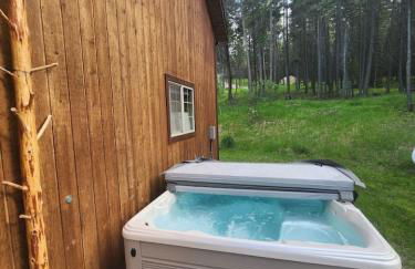 Blacktail Cabin Hideaway with hot tub - Foto 7