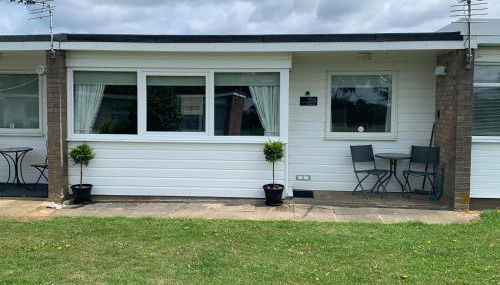 Dragon Chalet 1 , 155 Sunbeach Holiday Village, Scratby - Foto 2