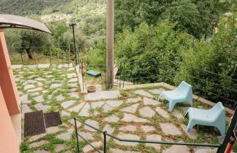 8 beds- surrounded by greenery with parking - Foto 9