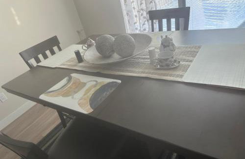 Luxurious Brand New Entire 3br and 2bath - Foto 8