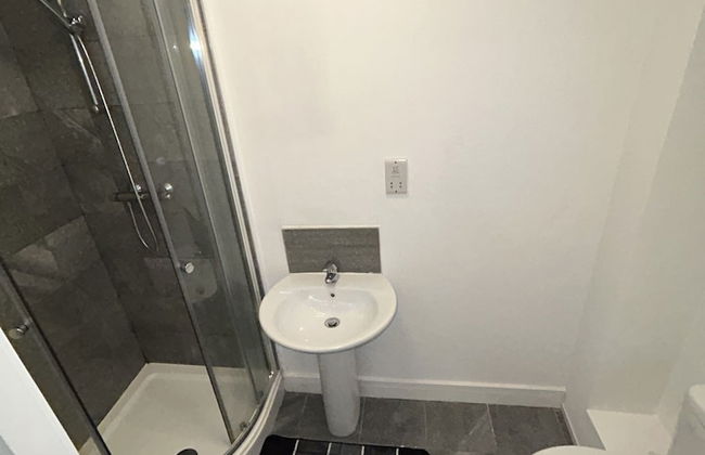 Lovely 1-bed Apartment in Salford - Foto 6