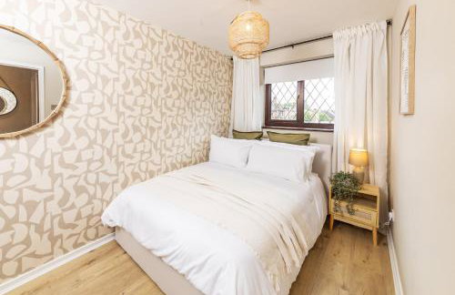 Central Birmingham Luxury House, Sleeps 6 people - 10 mins from Solihull NEC, JLR, BHX Airport, Resorts World - Foto 2