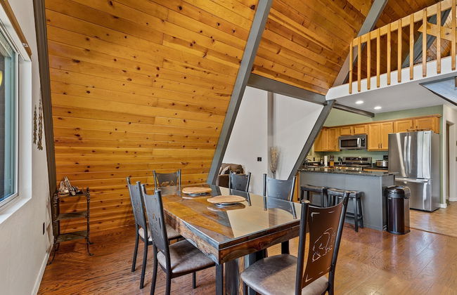 Spacious A-frame Pines Cabin 12 Beds Loft Game Room - Foto 33