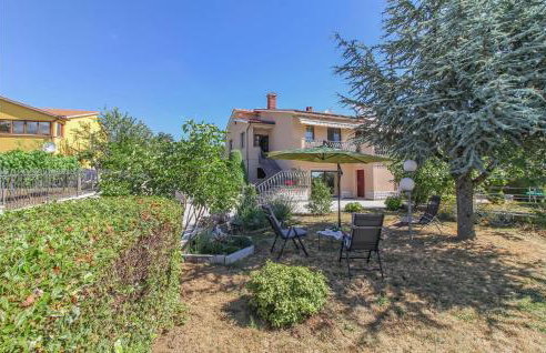 2 Bedroom Lovely Apartment In Gracisce - Foto 7