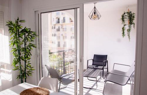 Apartamento Moderno con Piscina y Aparcamiento - Foto 3