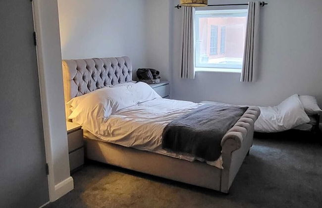 Stunning 3-bed Apartment in Heart of Cardiff Bay - Foto 6