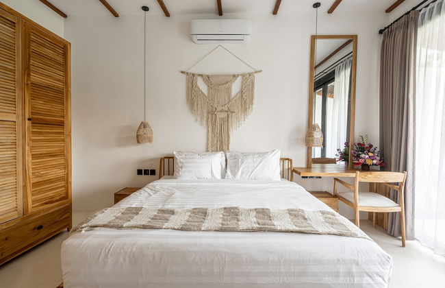 Udara by EVDEkimi - Spacious 4BR Pool villa with Lush garden at Artistic Center of Ubud - Foto 12