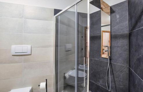 2 Bedroom Cozy Apartment In Lamon - Foto 20