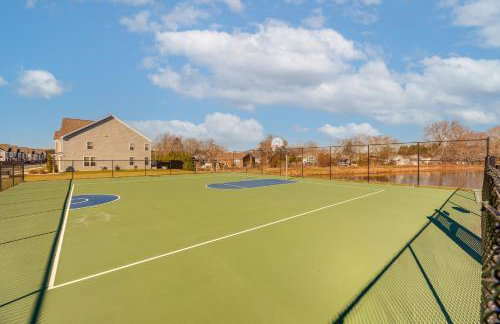 Shuttle to Beach, Relax on Patio! Millville Escape - Foto 33