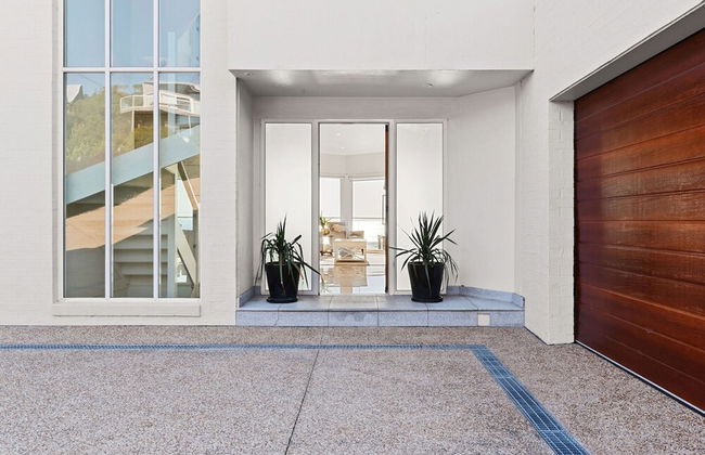 Clifftop Family Retreat With Views Pool - Foto 35