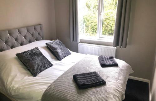 Spacious Lodge With Hot Tub - Foto 40