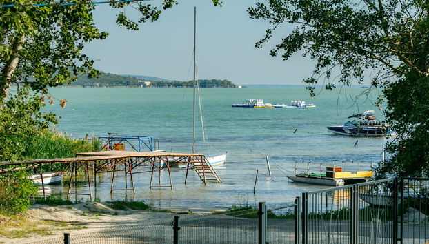 Erika - Photo 3, View