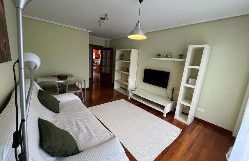 Casita con patio y piscina entre el mar y montañas - Foto 6