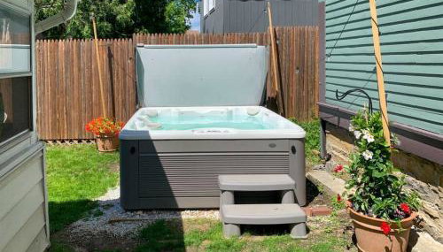 Bohemian Compound with Hot Tub - Foto 4