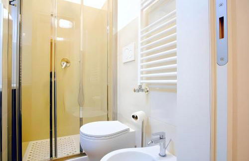Elegantis Milos Suite Apartment - Your Chic Retreat in Central Rome - Photo 12