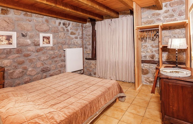 Charming Farmhouse in Cros-de-georand With Swimming Pool - Photo 4