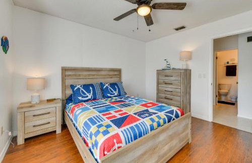 Family Friendly! Games! Waterfront North Port Home - Foto 18