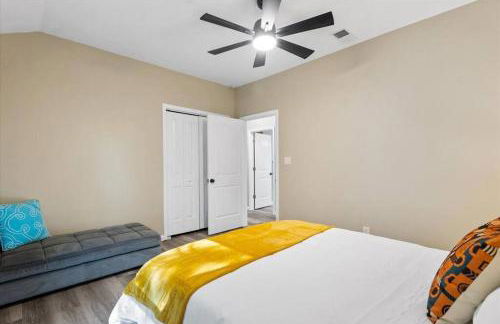 Modern Cabin Nestled in a Pine Forest Near Austin - Foto 59