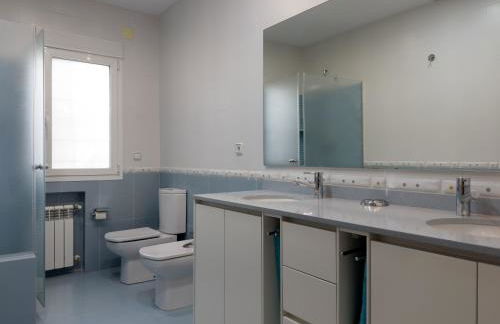 Casa Chalet Villa con piscina, jardín y aire acondicionado cerca de Valencia en La Eliana-L'Eliana - Foto 55