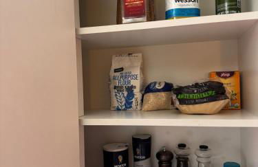 Lakeside luxury with hot tub and pool - Foto 26