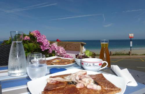 Holiday Home in Port-blanc Near Sandy Beaches - Foto 44