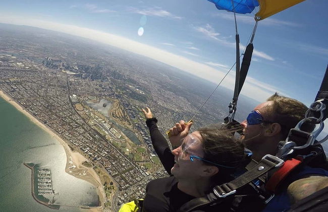 Skydiving in Melbourne - Photo 7