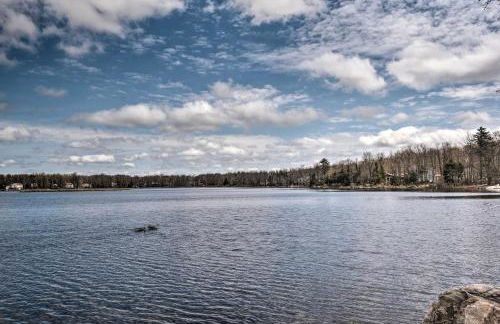 Fire Pit and Furnished Deck Serene Tobyhanna Escape - Foto 29