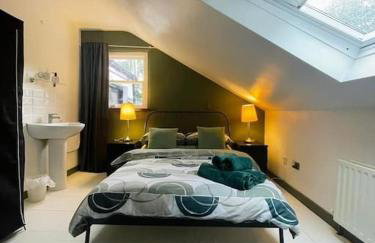 Warrenpoint Gate lodge - Photo 10