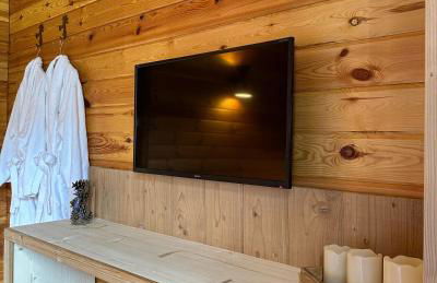 Chalet Le Familial - SPA & SAUNA - Serviettes - Peignoirs - Lits faits - Ménage inclus - Foto 10