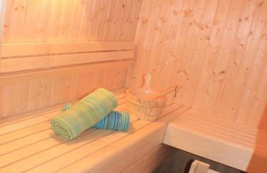 Silbermöwe im Kirschgarten - Foto 15