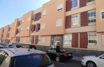 Apto ACHE, acogedor apartamento de 66 m con terraza, aire acondicionado y parking privado gratuito - Foto 2