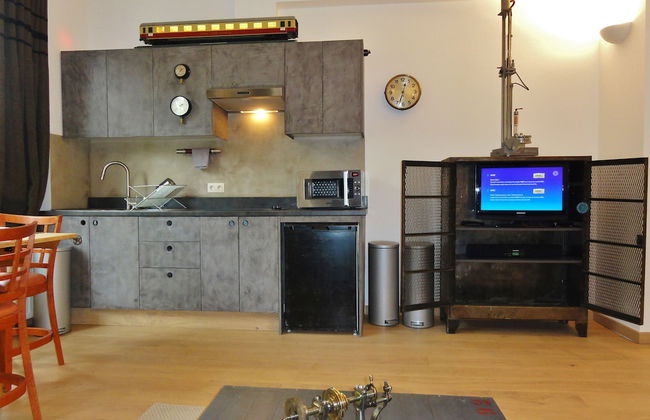 Train Flat - Photo 18