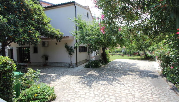 Apartments Lara - Foto 2, Entrada interior