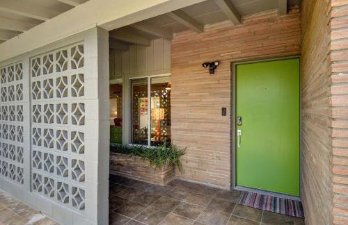 Ultra-Luxury- Resort Style Private Compound-Close to Everything- 3BD/2.5BA - Foto 27