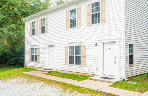 * Radiant Retreat * King Bed * Long Term Stays * - Foto 16