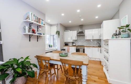 Amazing Lovely 1BDR Apartment, South London - Photo 3