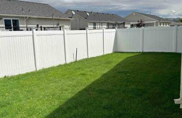 Cozy Three Bedroom Home - Foto 31