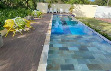 Casa em condomínio fechado em santiago maresias a 100 metros da praia - Foto 1